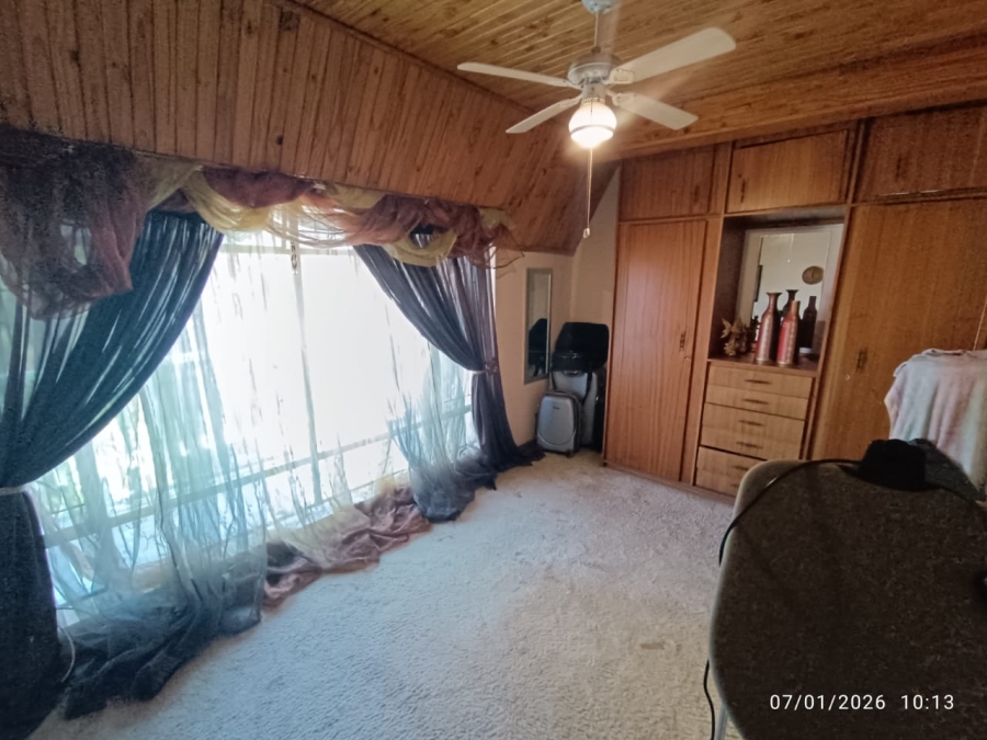 5 Bedroom Property for Sale in Wilkeville North West